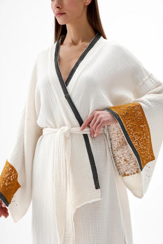 İki Kız Crinkle Kimono