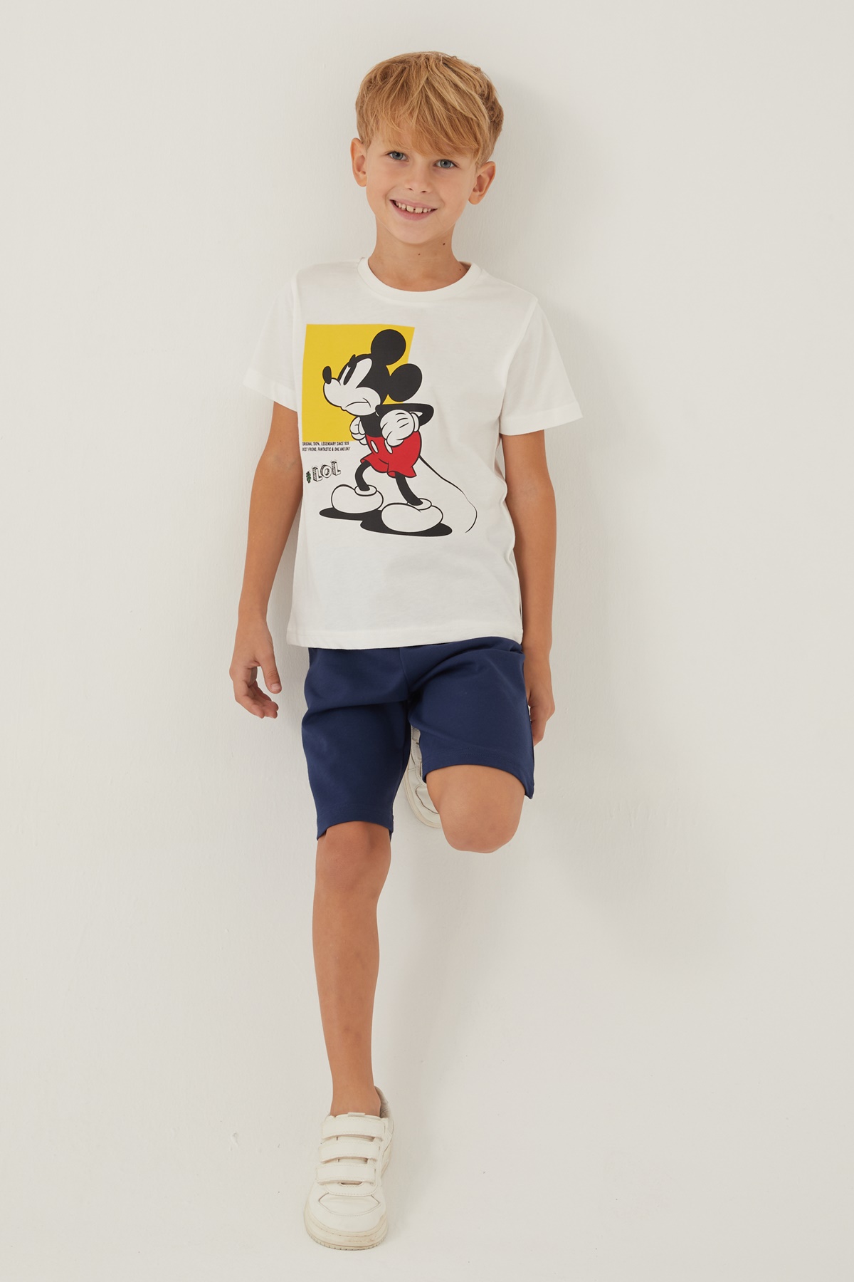 Disney 4883 Mickey Mouse Erkek Çocuk Kısa Kollu Bermuda Takım
