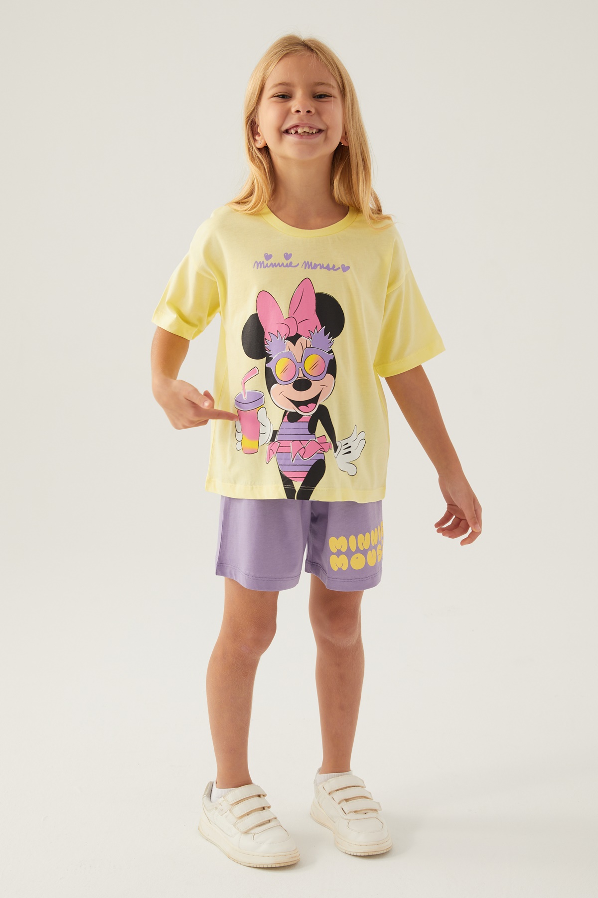 Minnie Mouse 4888 Pamuklu Kısa Kollu Kız Çocuk Şort Takım