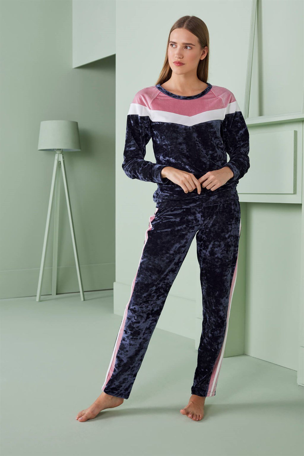Doreanse 4330 Kadife Uzun Kollu Kadın Pijama Takımı