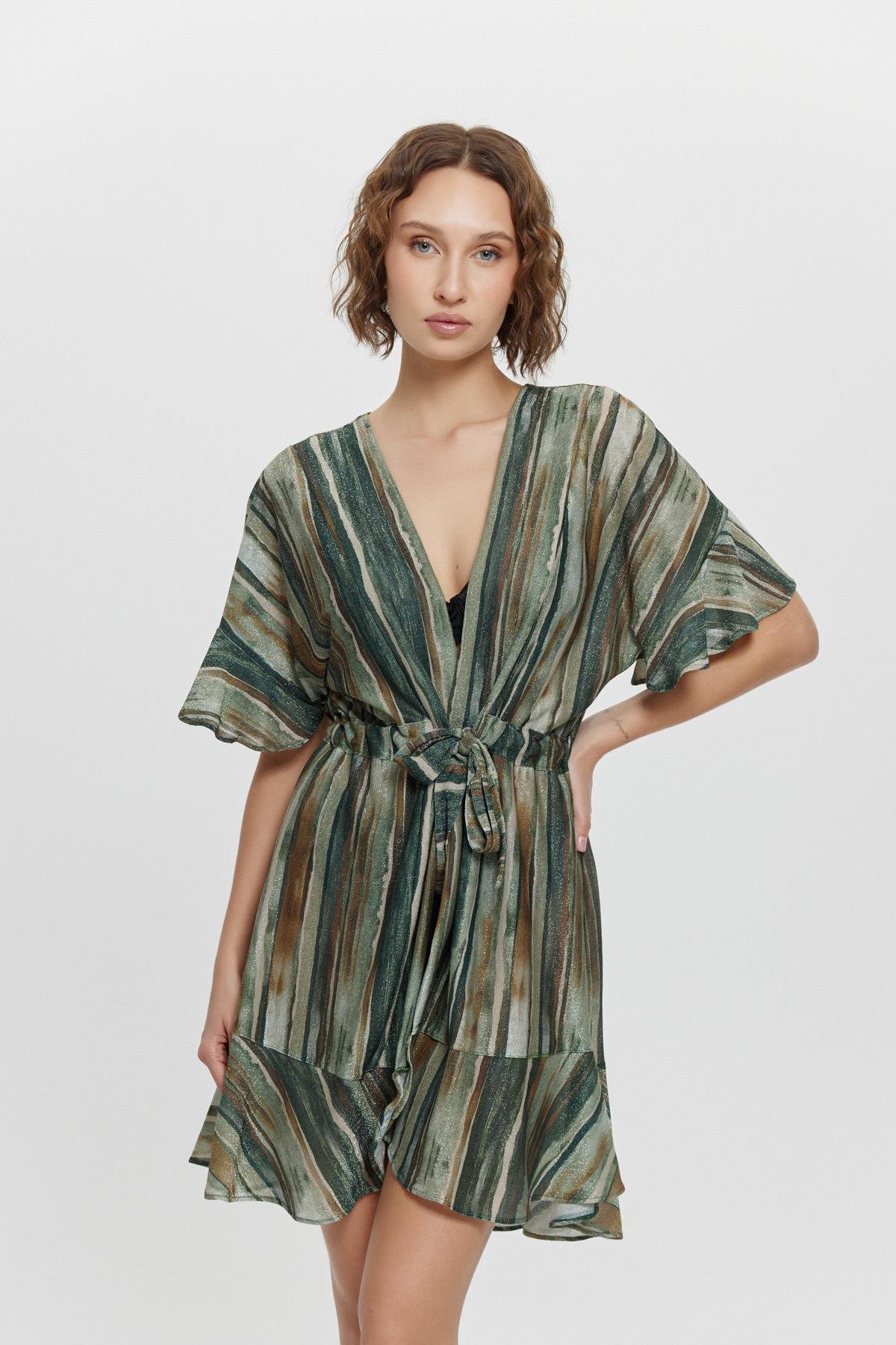P15084 Desenli  Fırfırlı  Kısa Kimono