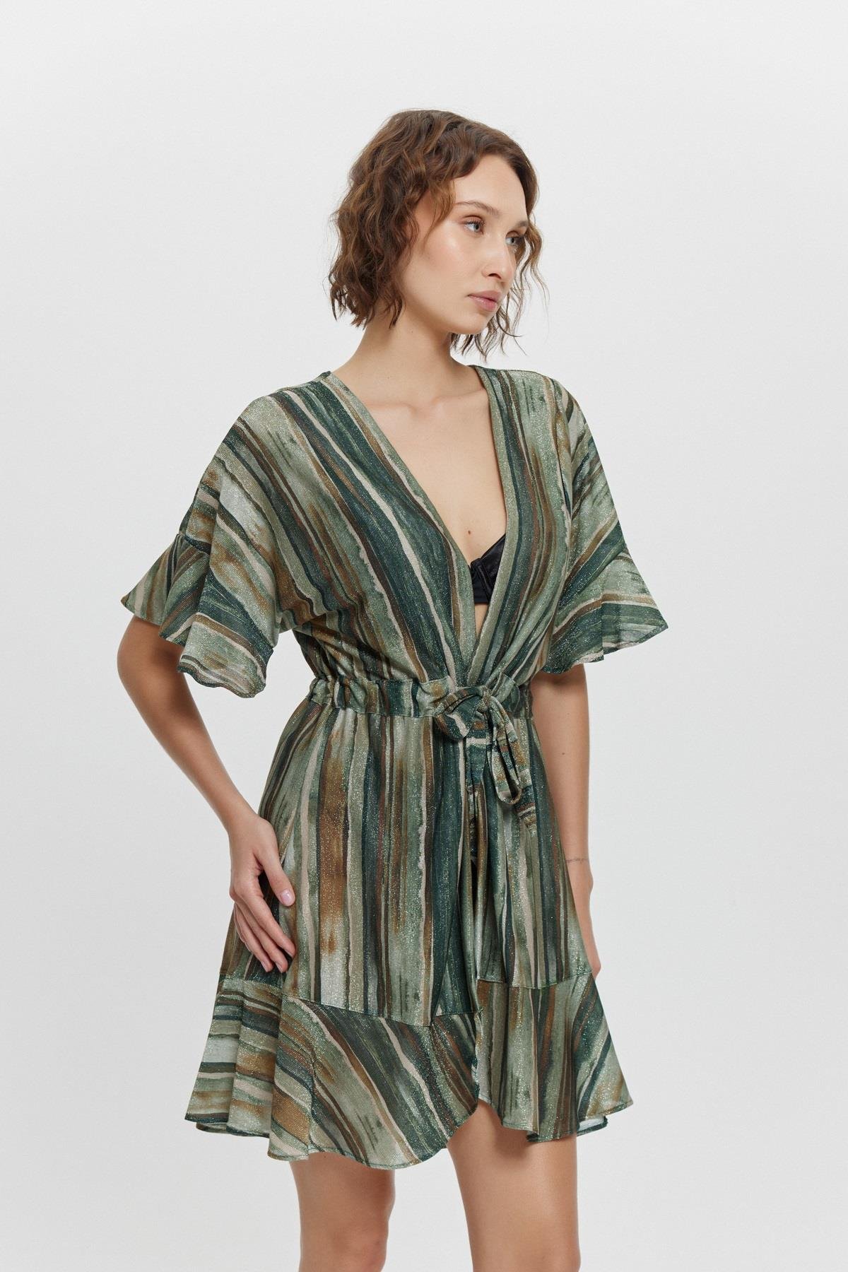 P15084 Desenli  Fırfırlı  Kısa Kimono