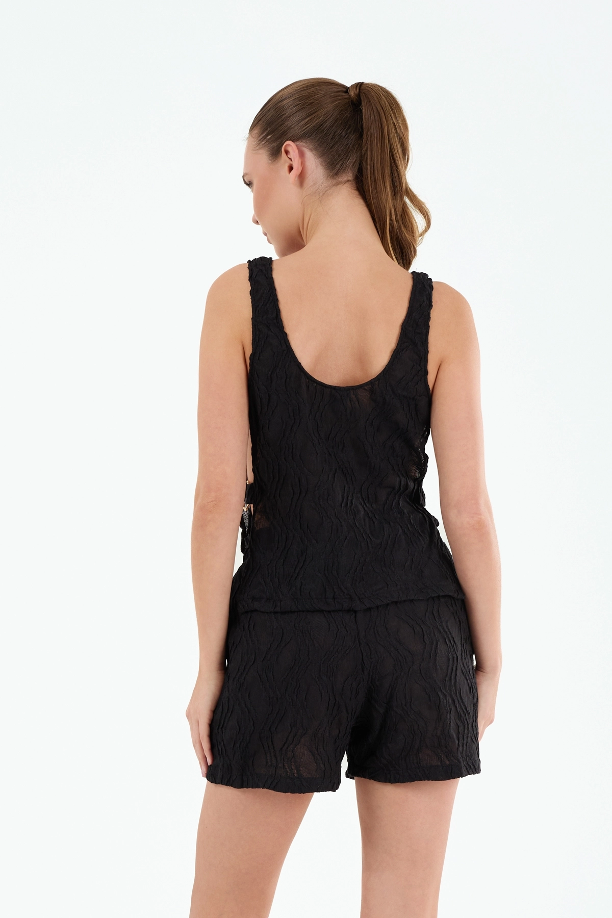P25138  BELİ LASTİKLİ ŞORT-Siyah