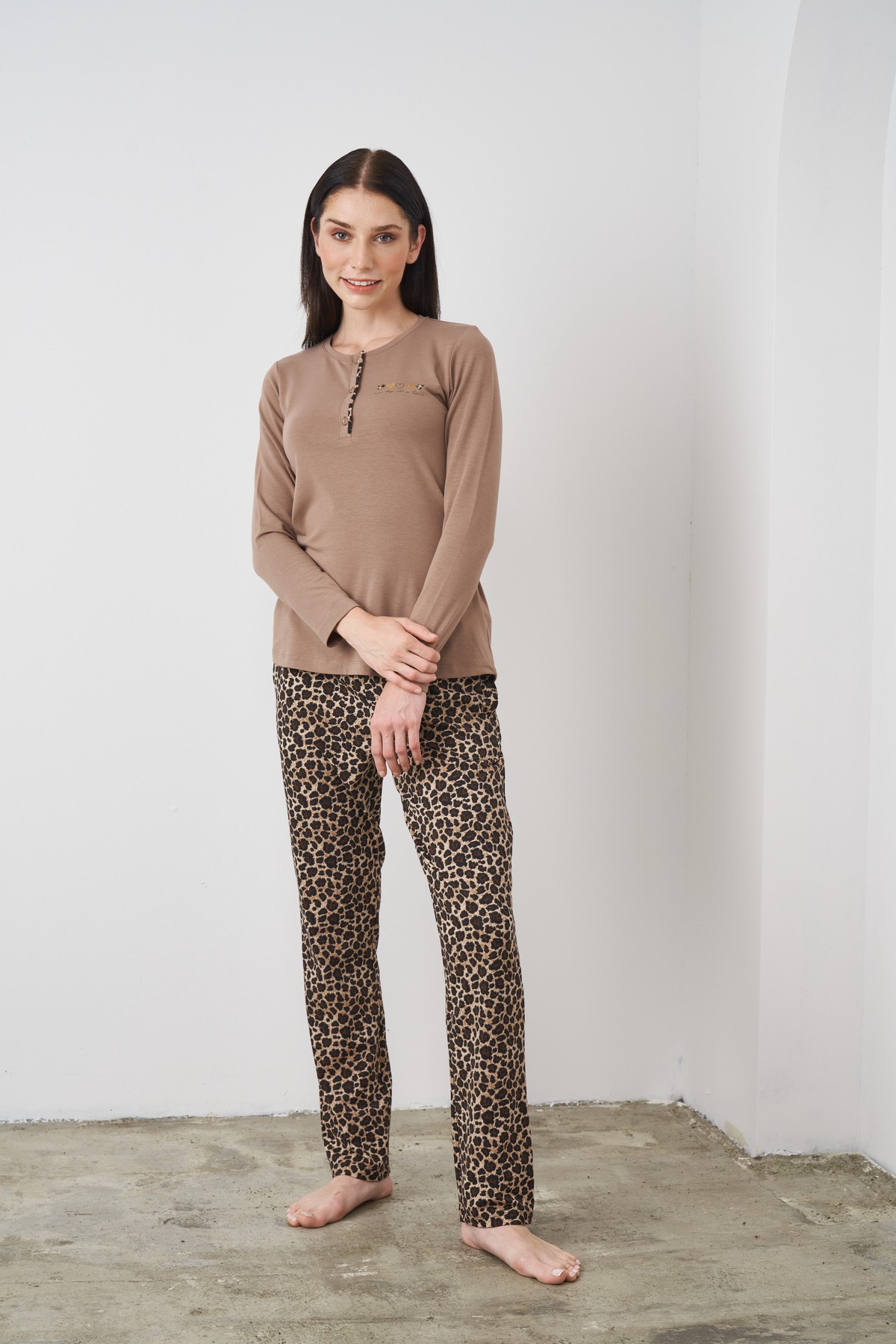 PJS 24512 KADIN LEOPRA DESENLİ PİJAMA TAKIMI
