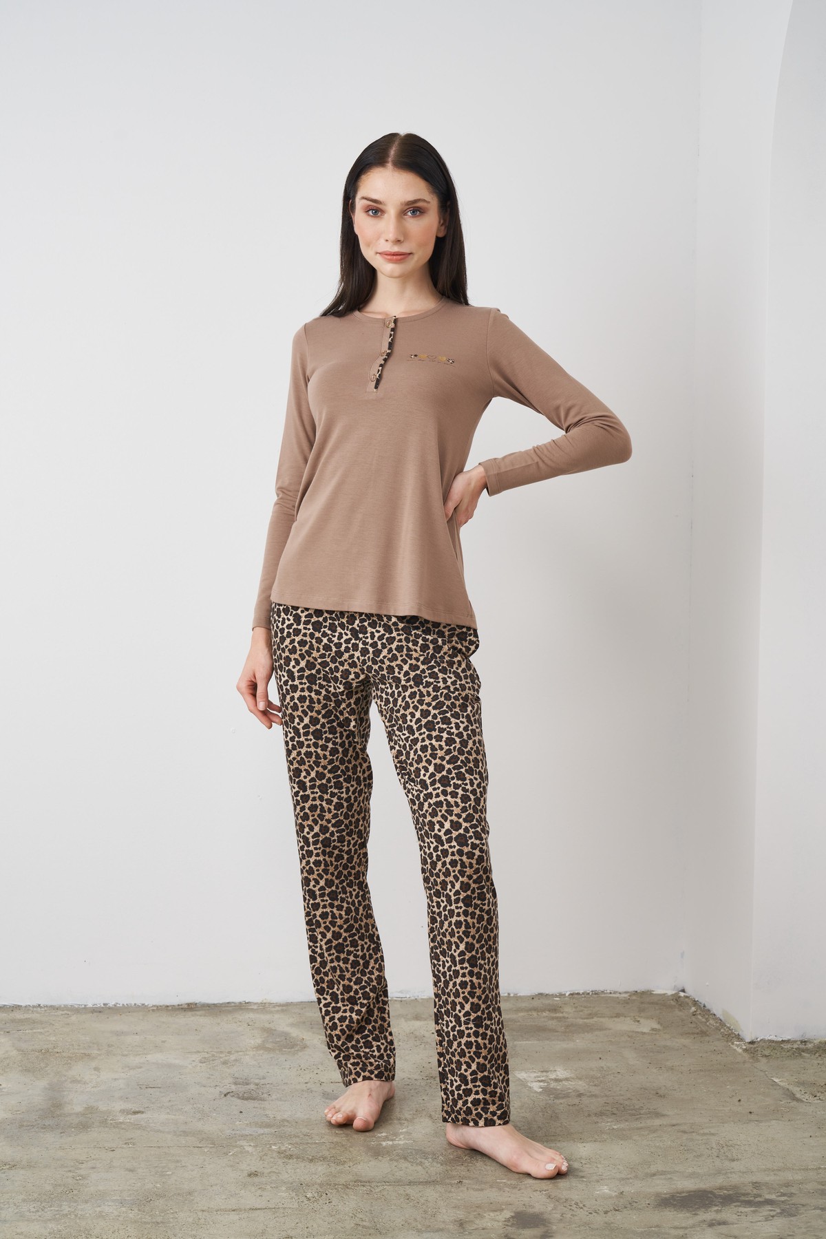 PJS 24512 KADIN LEOPRA DESENLİ PİJAMA TAKIMI